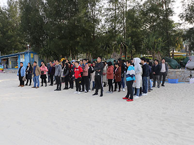 yh533388银河app网页版户外合影