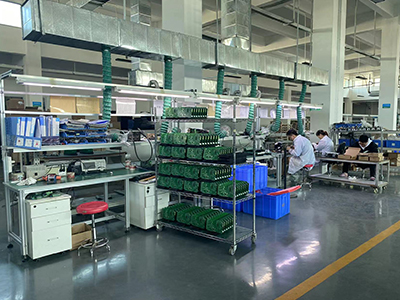 yh533388银河app网页版员工工作中